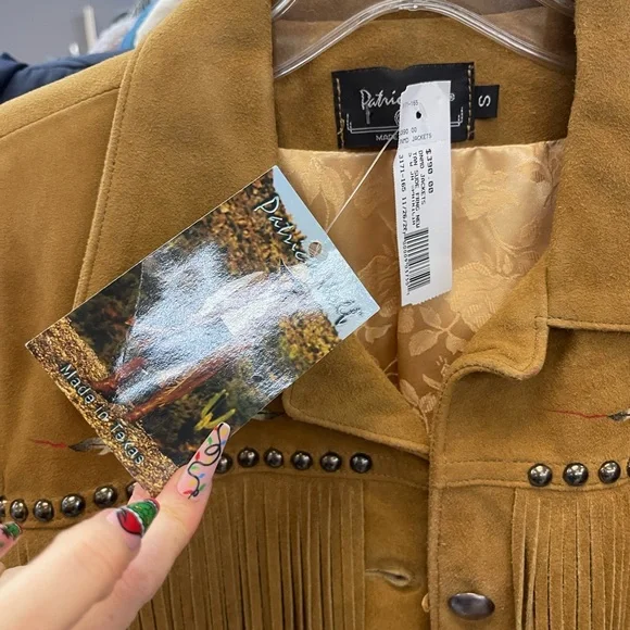 Women's Western Tan Suede Jacket with Horse Motif - Picture 4 of 11